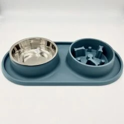 Maison Extravagante – Luxe Dinerset Hond/kat – Dubbele Anti-schrok Voerbak RVS En Siliconen – Met Drinkbak – Slow Feeder – Voederbak – Eetbak – Blauw